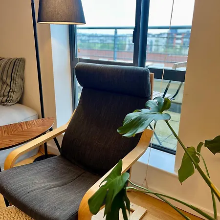 Exclusive King-size Bed Comfort With Serene Garden View Ubytování v soukromí Dublin