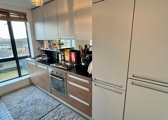 Kwatera prywatna Exclusive King-size Bed Comfort With Serene Garden View