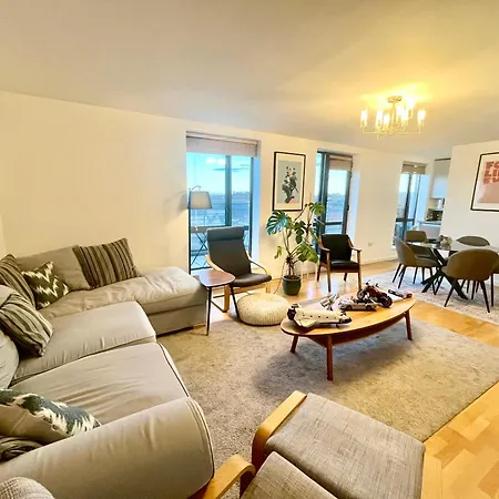 منزل للإقامة Exclusive King-size Bed Comfort With Serene Garden View *